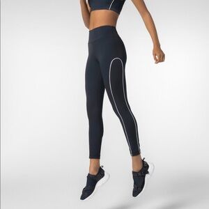 GIGI C sport black workout Mae leggings size small